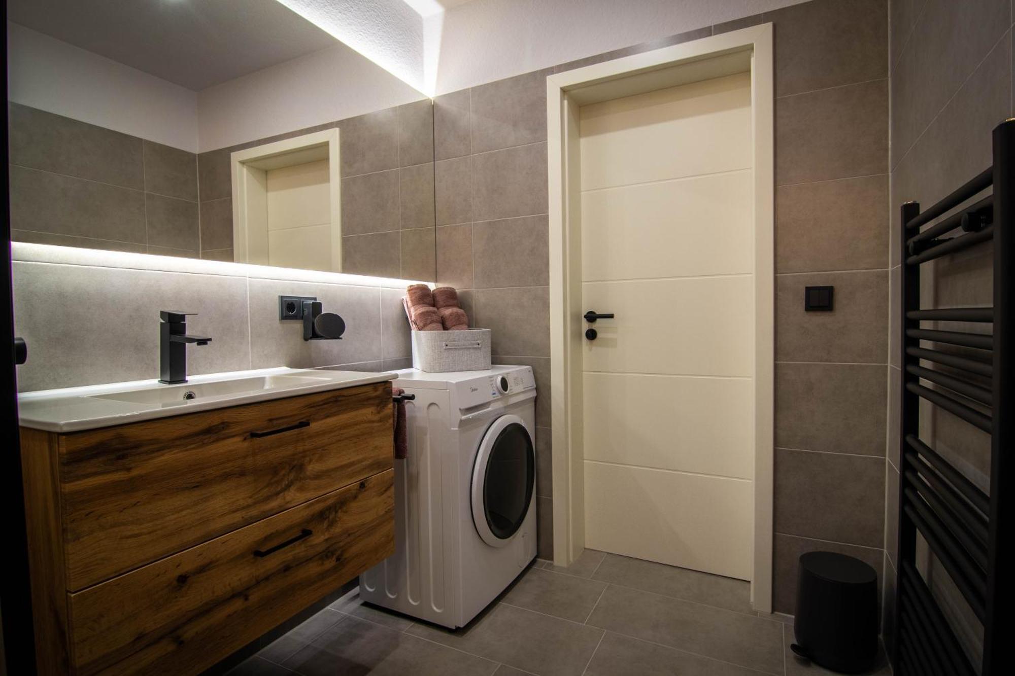 Stayfine - Smartes Design Apartment Am Uni Campus Кемниц Екстериор снимка